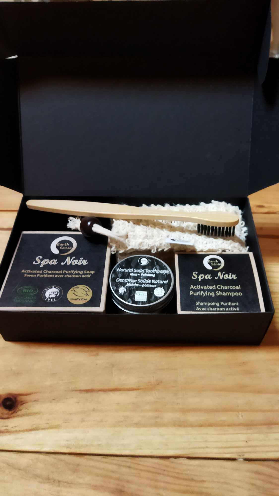 Savon solide au charbon actif - 90 g